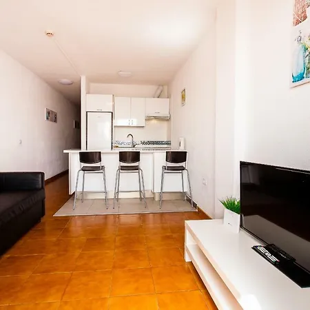 Apartman Avenida De Pueblos 16 *
