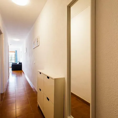 דירה Avenida De Pueblos 16